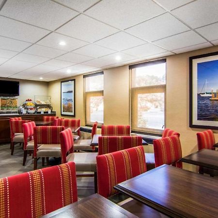 Mulberry Inn Newport News Extérieur photo