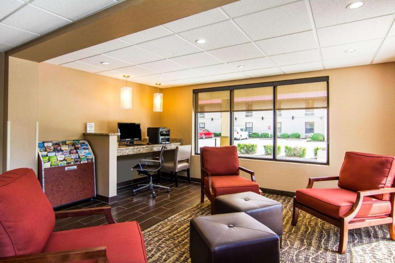 Mulberry Inn Newport News Extérieur photo